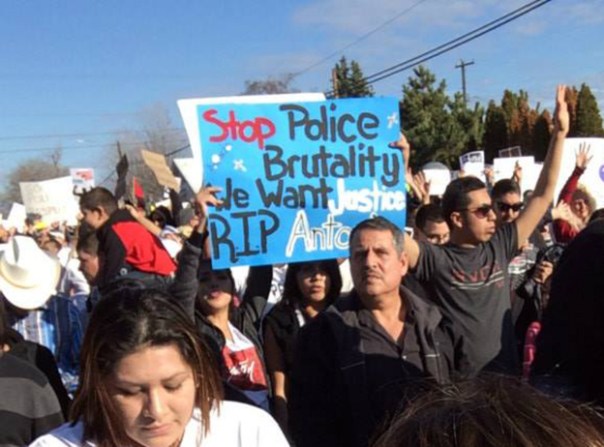 Demonstrators protest Pasco police killing of Mexican farmworker.