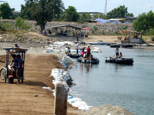 rubber rafts between