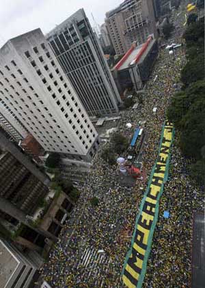 Last Sunday, millions of people demonstrated against the government of Dilma Rousseff. Photo: Afp.