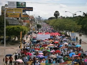 Chiapas teachers march in Tuxtla