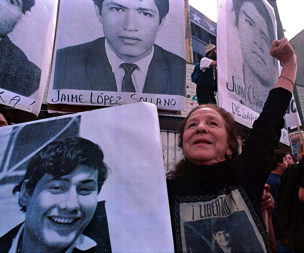 Rosario Ibarra de Piedra, fundadora del comité Eureka, falleció la mañana de hoy a los 95 años de edad en Monterrey, Nuevo León. En la imagen, la activista durante la marcha del 2 de Octubre en 2002. FOTO: JUAN PABLO ZAMORA/CUARTOSCURO.COM